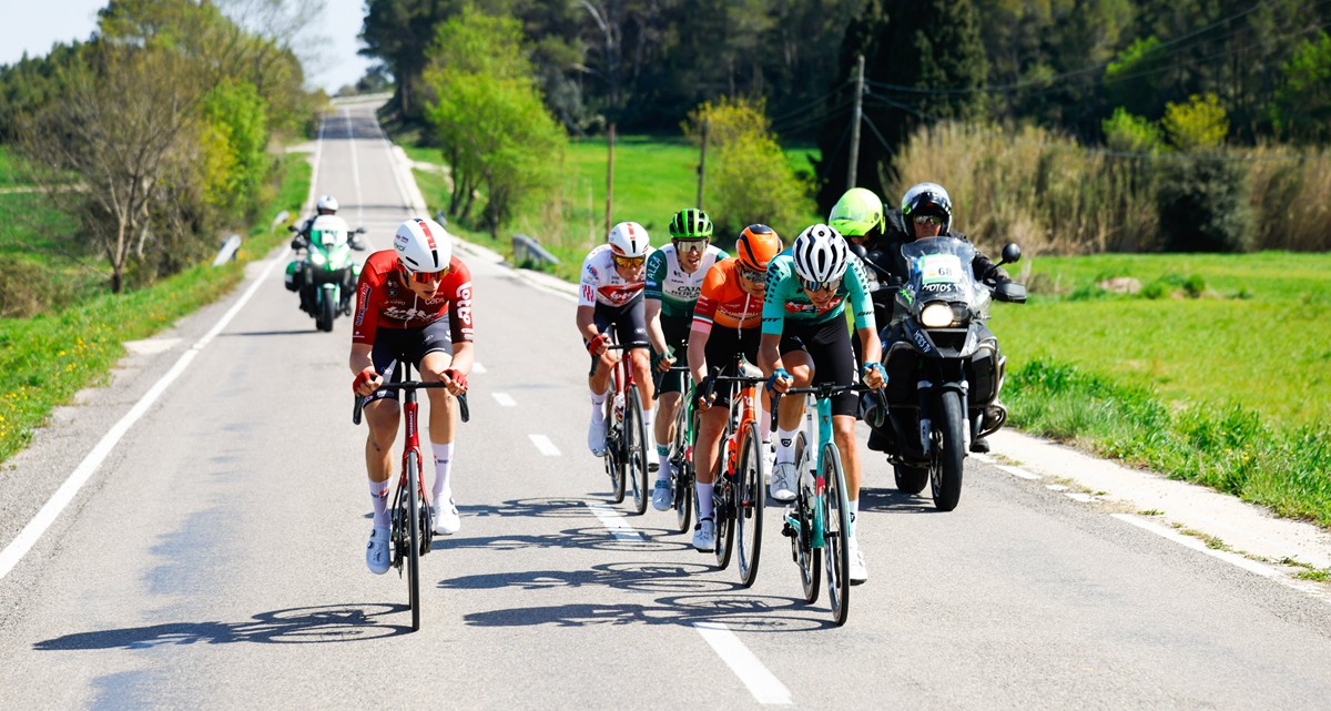 HELQJiKXgAA4vVC - kopie.jpg